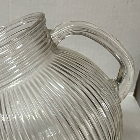 Vintage Hazel Atlas Vertical Rib 96oz Water Pitcher Crystal Clear Glass Ice Lip - Picture 3 of 8